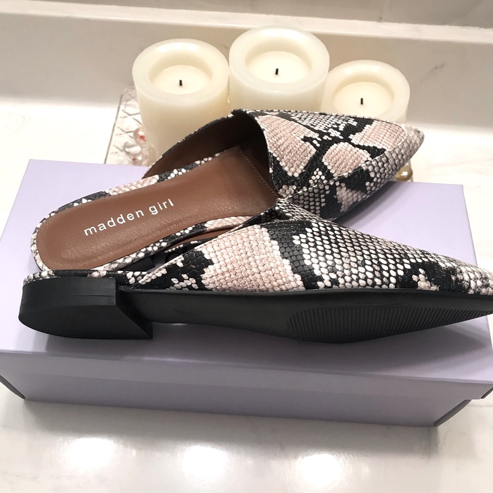 Women slippers